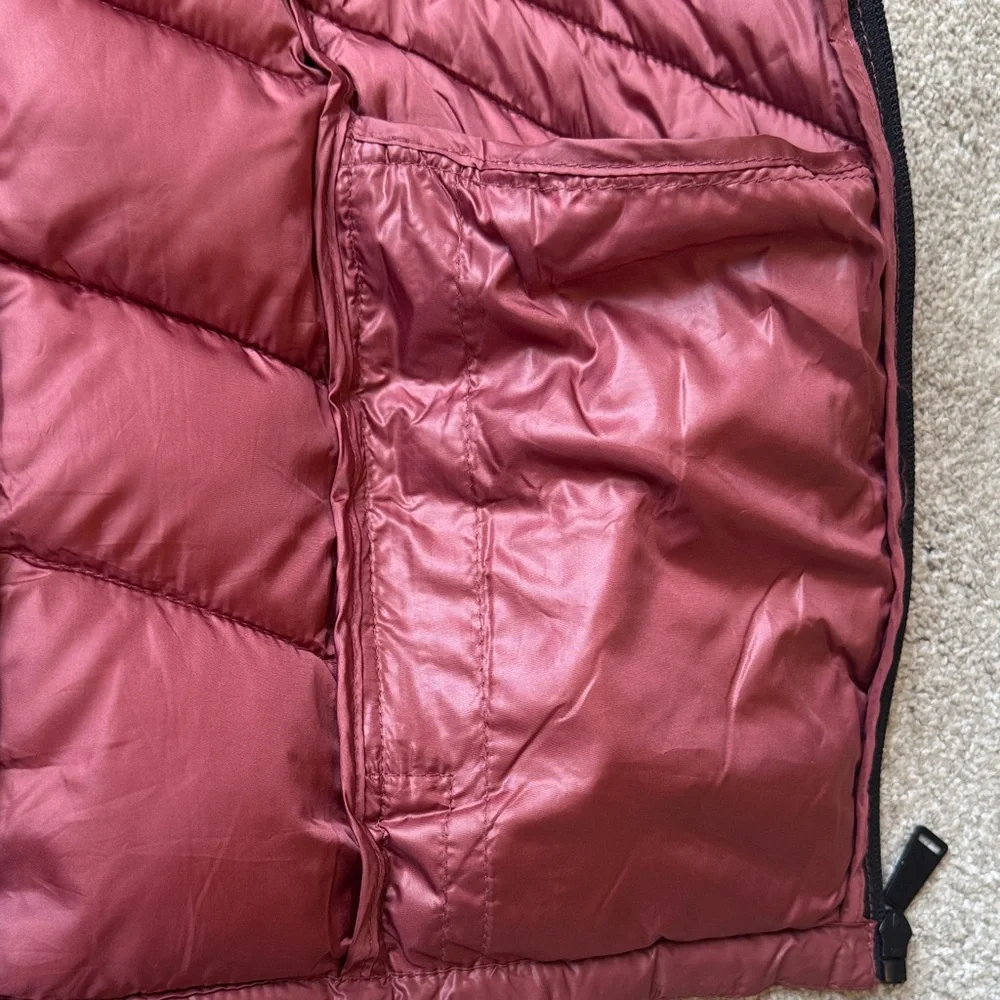 Love Tree Women's Quilted Packable Puffer Vest Size Medium Dark Pink - Picture 8 of 12